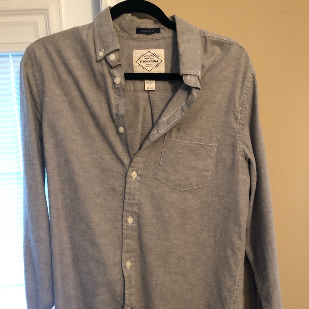 Mens size small button down shirt